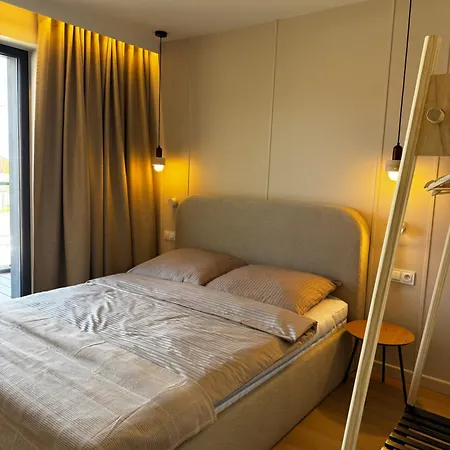 Monic ميكلينكي